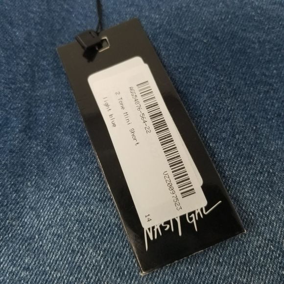 NWT. NASTY GAL SZ 10. HIGH RISE FACTORY CUTOFFS - Picture 4 of 16